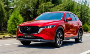 Doanh số Mazda CX-5 bỏ xa các đối thủ