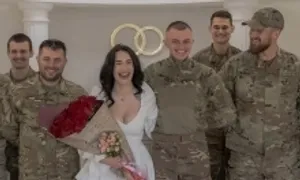 Những đám cưới khẩn trương giữa thời chiến ở Ukraine Những đám cưới khẩn trương giữa thời chiến ở Ukraine