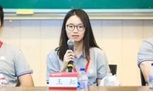 Ngôi sao Toán học Trung Quốc bị chỉ trích vì giảng bài bằng tiếng Anh