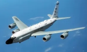 Trinh sát cơ Mỹ áp sát, thăm dò phòng không Venezuela